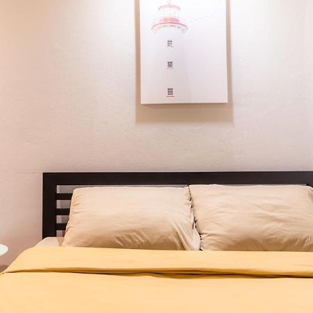 Snoozzze Hostel ใกล้รถไฟฟ้า ย่านบางรัก (Adults Only) バンコク都 エクステリア 写真