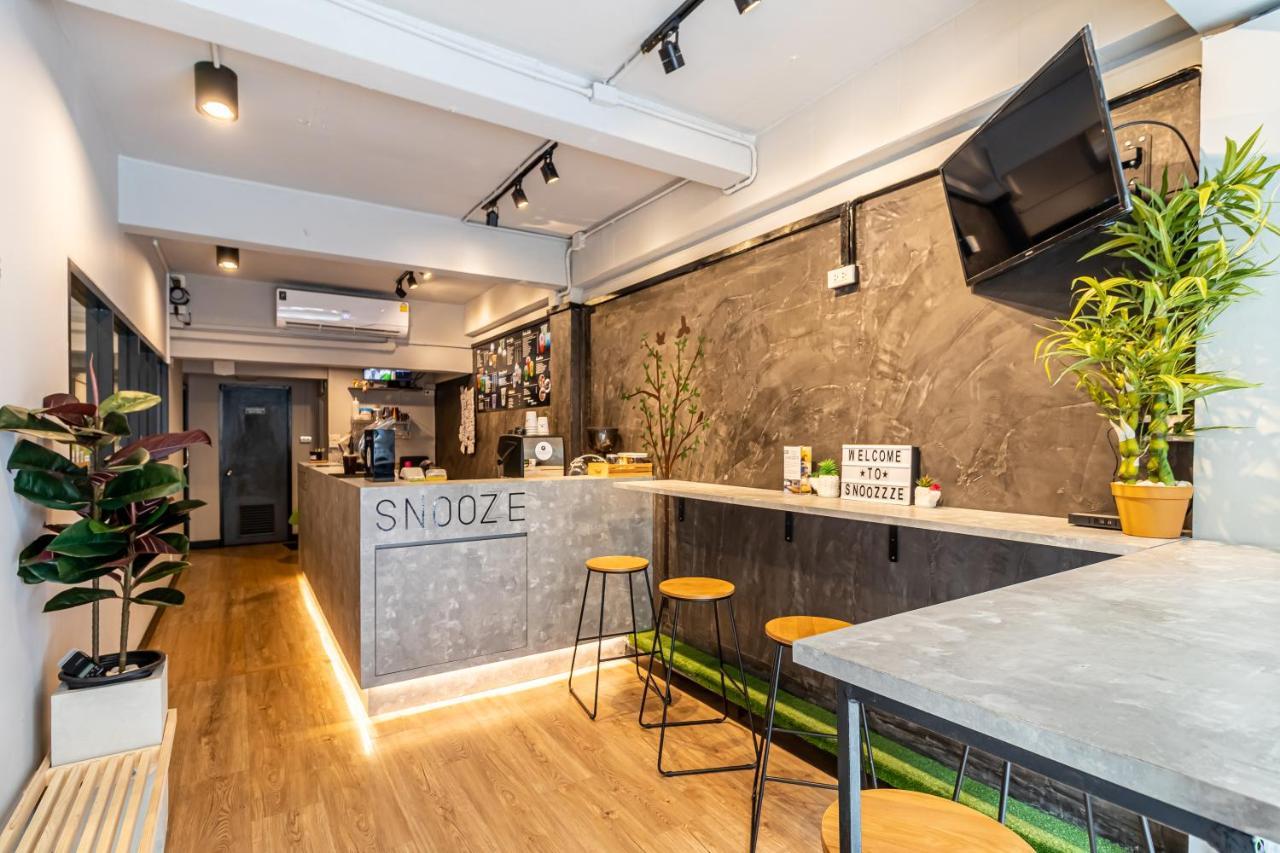 Snoozzze Hostel ใกล้รถไฟฟ้า ย่านบางรัก (Adults Only) バンコク都 エクステリア 写真