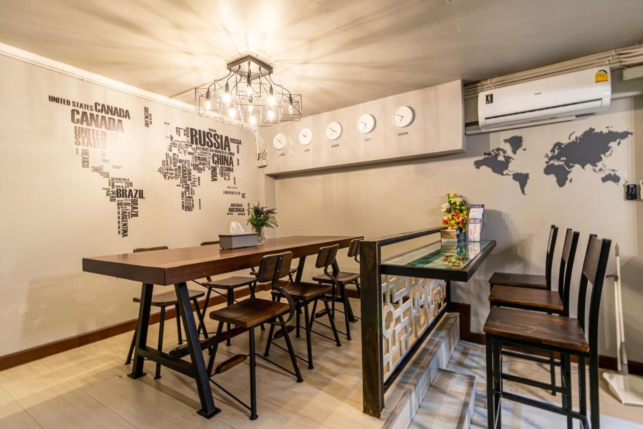 Snoozzze Hostel ใกล้รถไฟฟ้า ย่านบางรัก (Adults Only) バンコク都 エクステリア 写真