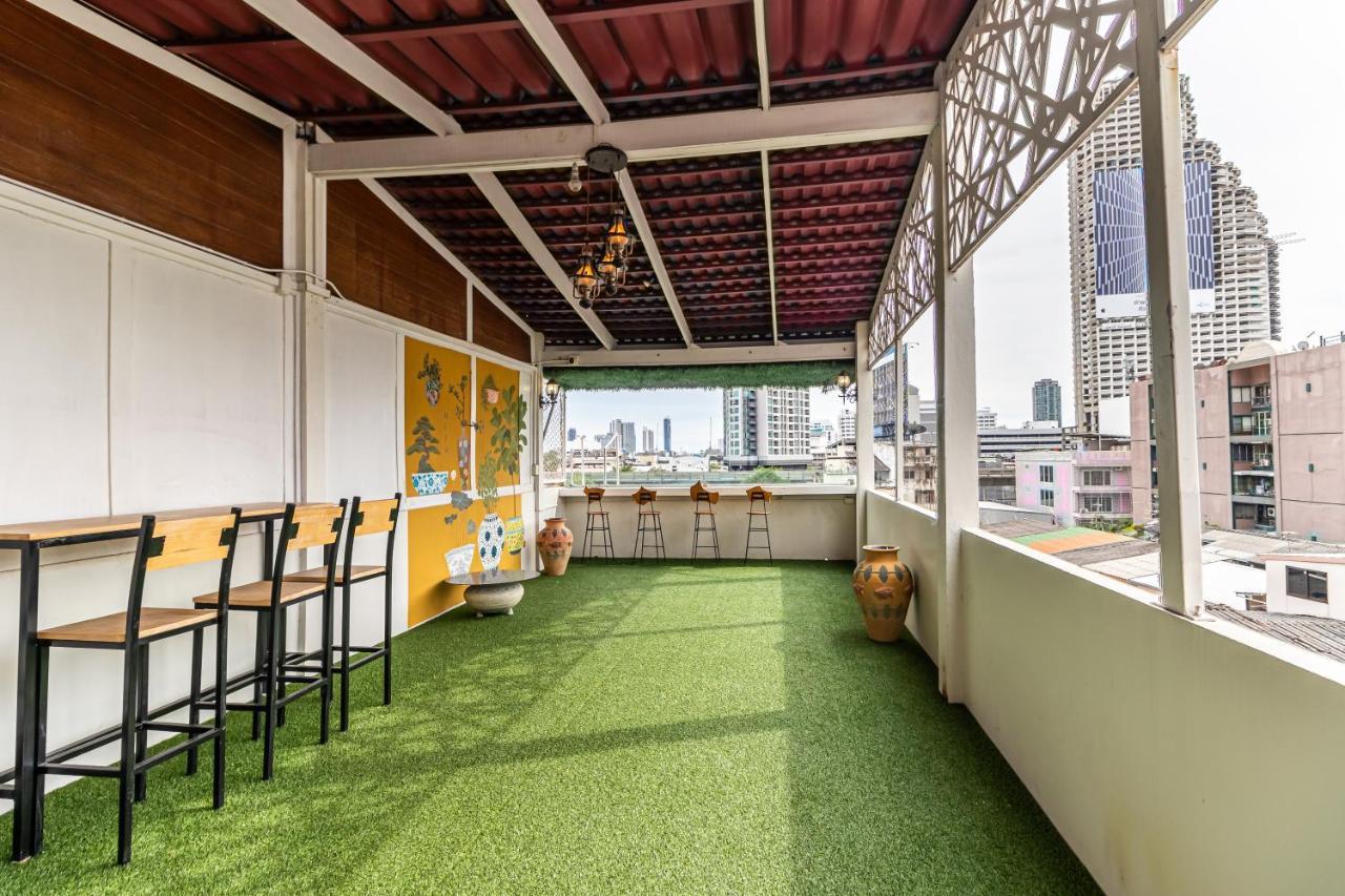 Snoozzze Hostel ใกล้รถไฟฟ้า ย่านบางรัก (Adults Only) バンコク都 エクステリア 写真