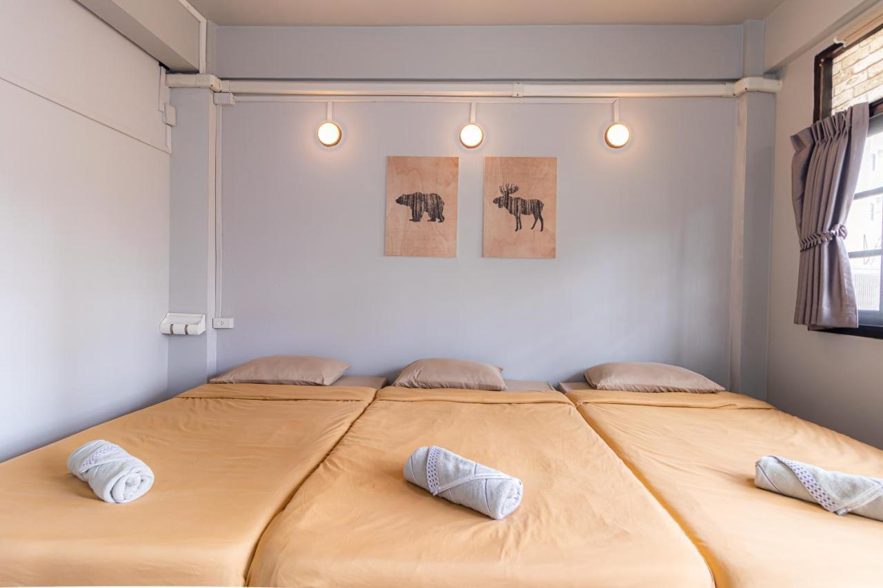 Snoozzze Hostel ใกล้รถไฟฟ้า ย่านบางรัก (Adults Only) バンコク都 エクステリア 写真