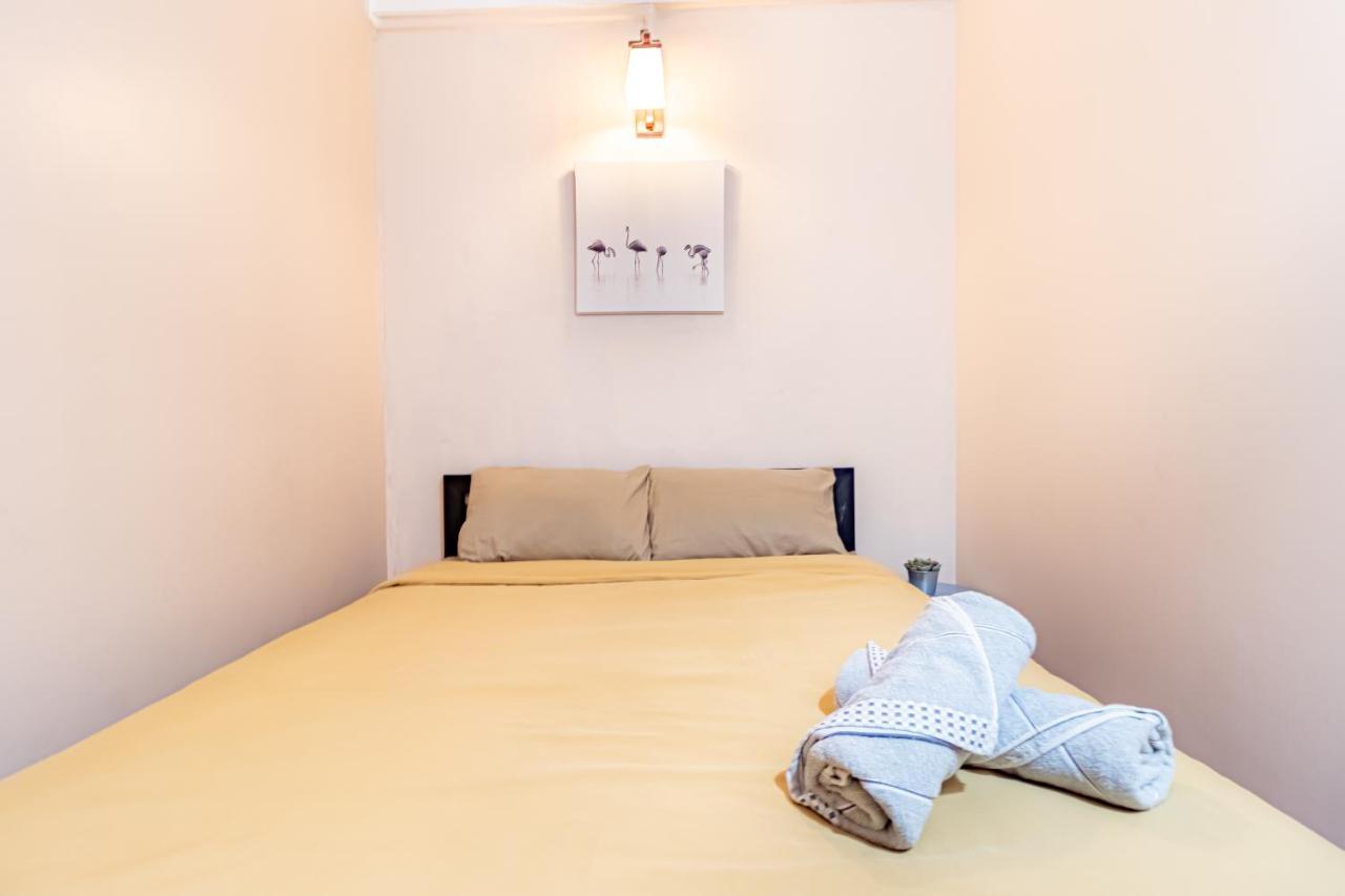 Snoozzze Hostel ใกล้รถไฟฟ้า ย่านบางรัก (Adults Only) バンコク都 エクステリア 写真
